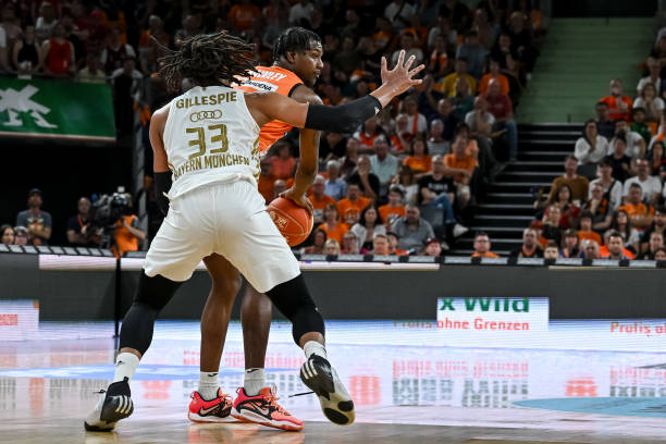 整个比赛的 整个比赛的