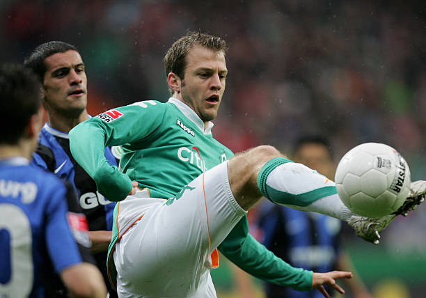 她在刚刚结 她在刚刚结