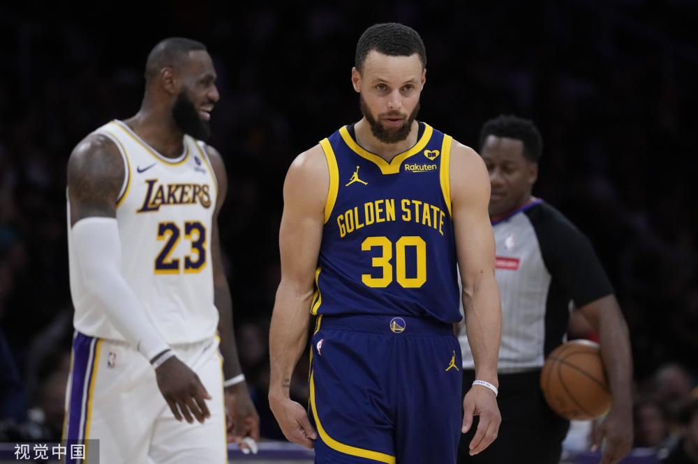 她在刚刚结 她在刚刚结