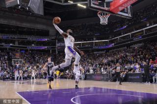 年轻人的斯 年轻人的斯